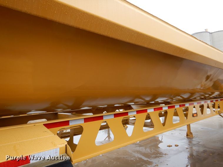 image for item DK5169 2004 Trail King TK60SSD-392  side dump trailer