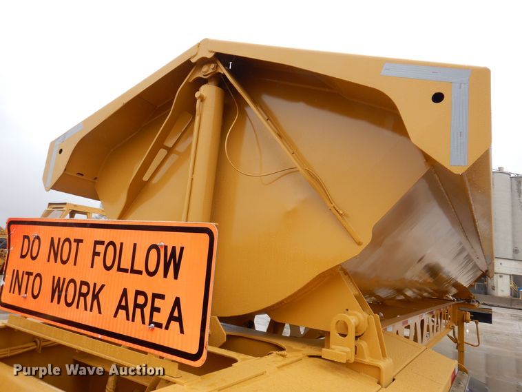 image for item DK5170 2003 Trail King TK60SSD-392  side dump trailer