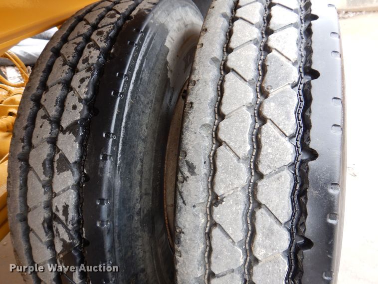 image for item DK5170 2003 Trail King TK60SSD-392  side dump trailer