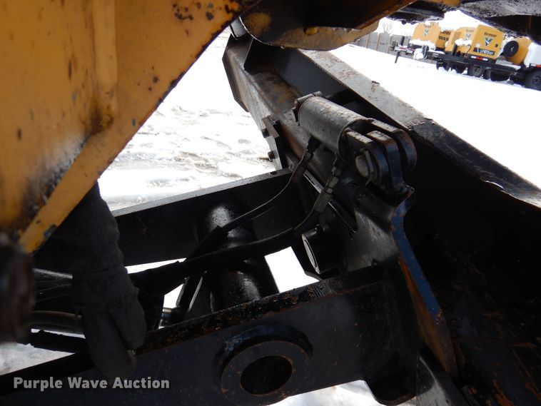 image for item DK5173 2002 Vermeer V5750  trencher