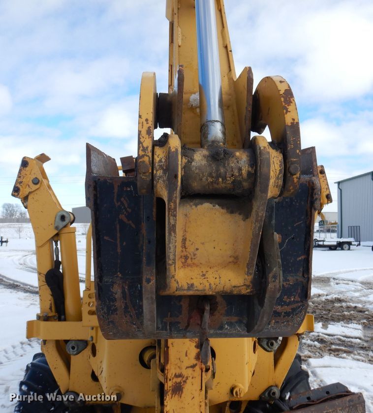image for item DK5173 2002 Vermeer V5750  trencher