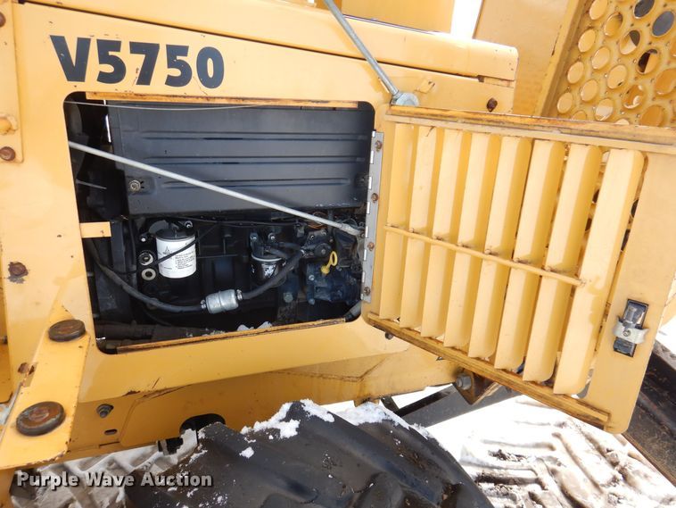 image for item DK5173 2002 Vermeer V5750  trencher