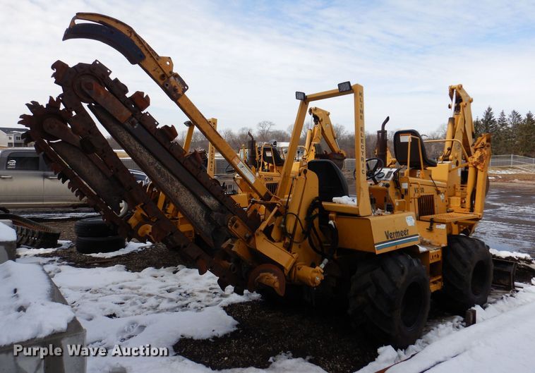 image for item DK5174 1999 Vermeer V5750  trencher