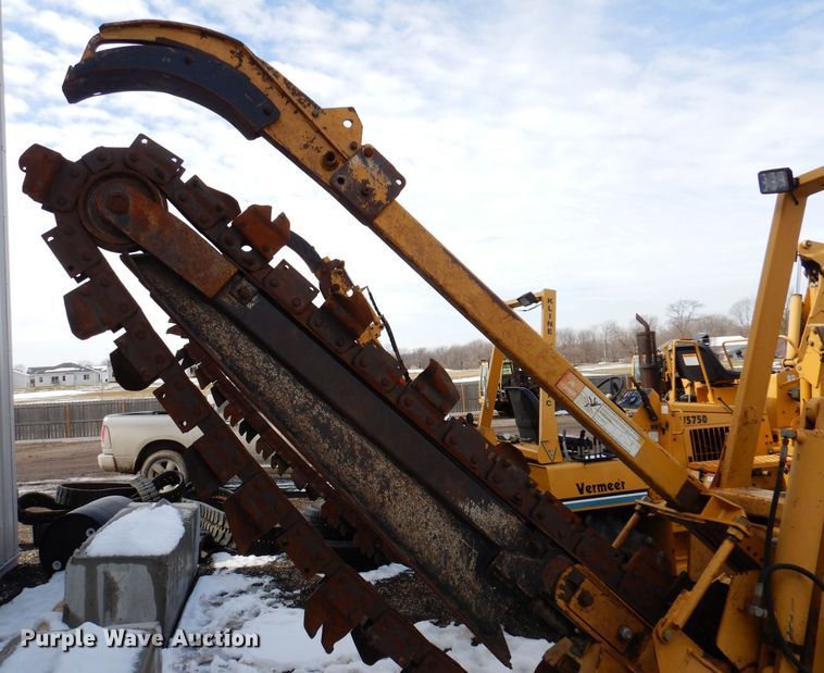 image for item DK5174 1999 Vermeer V5750  trencher
