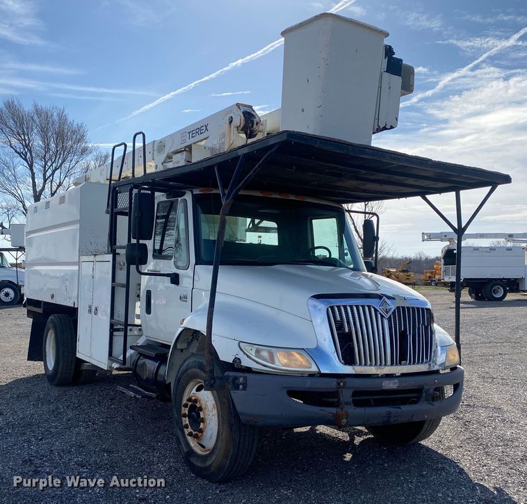 image for item DL7055 2008 International 4300  forestry bucket truck