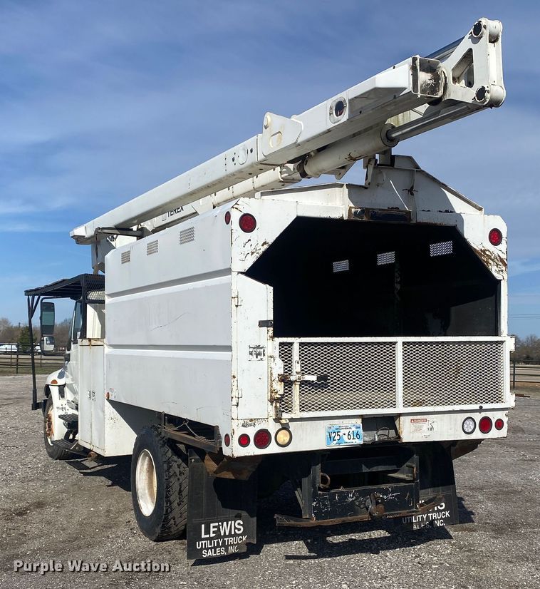 image for item DL7055 2008 International 4300  forestry bucket truck