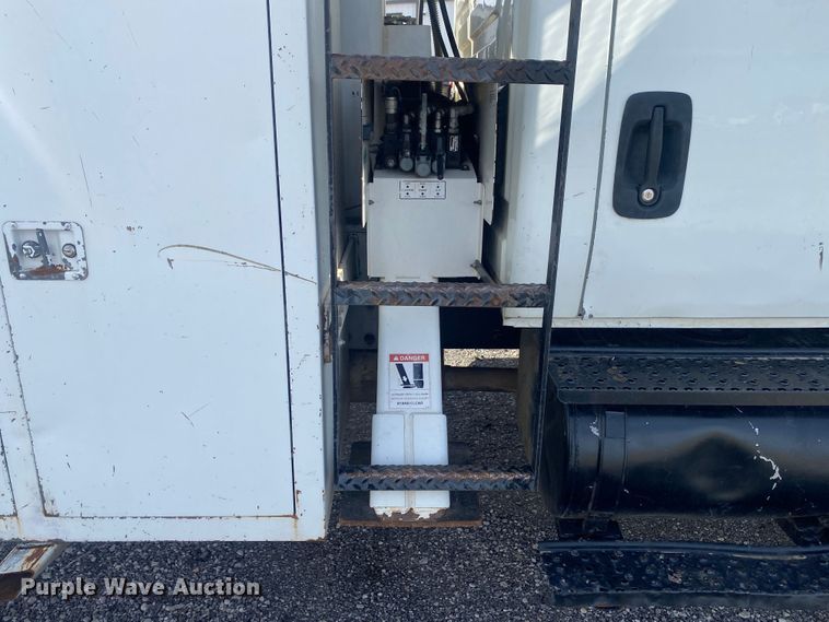 image for item DL7055 2008 International 4300  forestry bucket truck