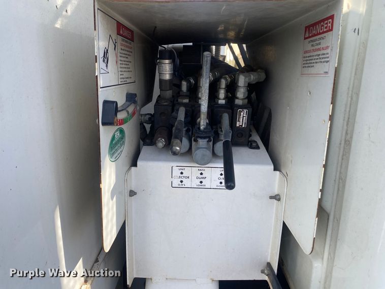 image for item DL7055 2008 International 4300  forestry bucket truck