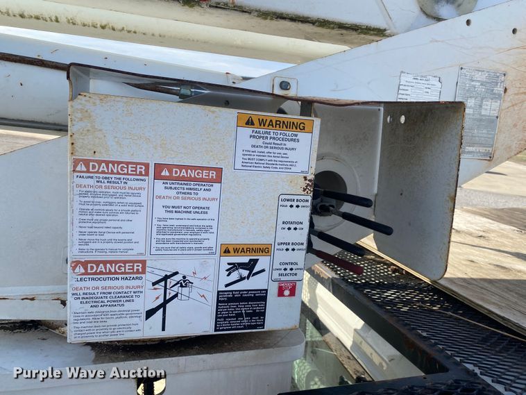 image for item DL7055 2008 International 4300  forestry bucket truck