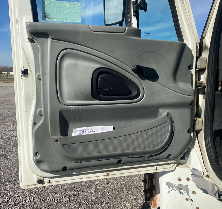 image for item DL7055 2008 International 4300  forestry bucket truck