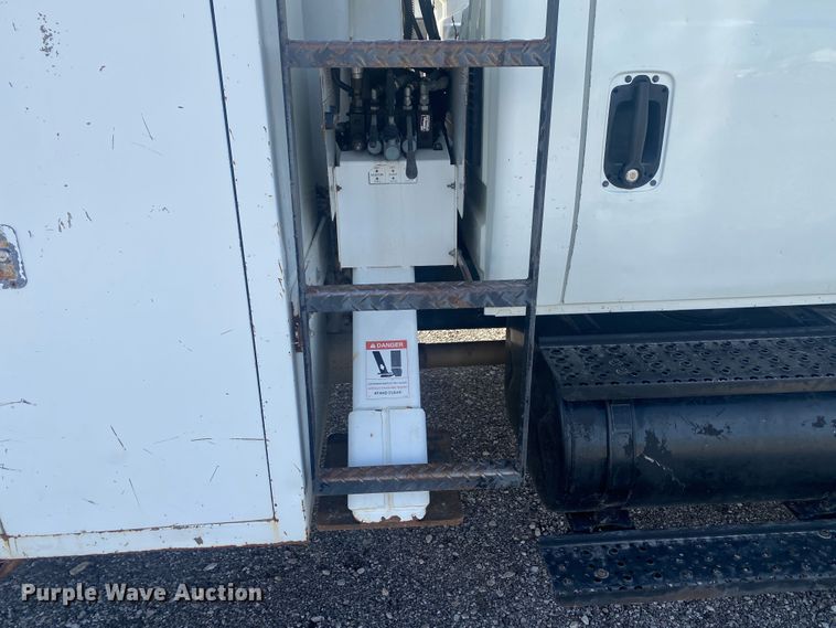 image for item DL7056 2008 International 4300  forestry bucket truck