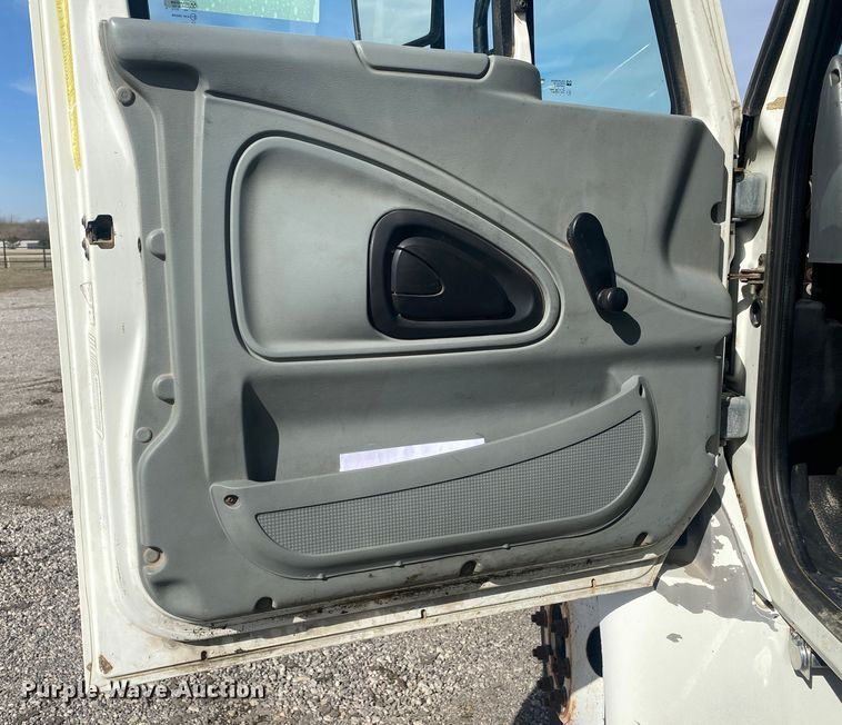 image for item DL7056 2008 International 4300  forestry bucket truck