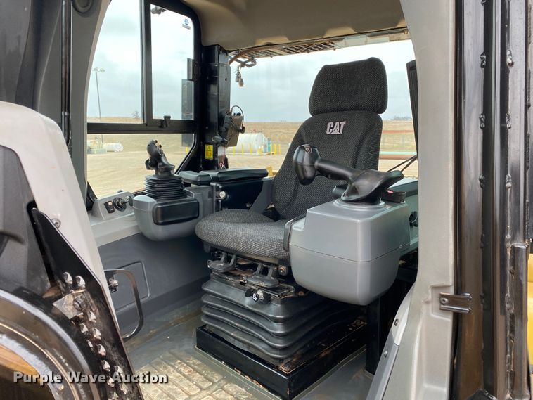 image for item DL7067 2014 Caterpillar D7E  dozer