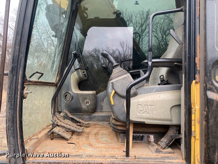 image for item DL7069 2009 Caterpillar 324D L  excavator