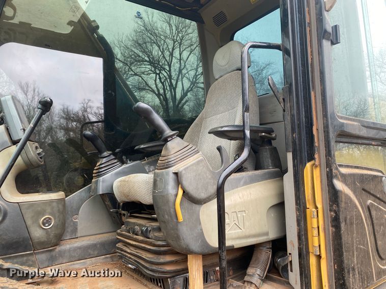 image for item DL7069 2009 Caterpillar 324D L  excavator