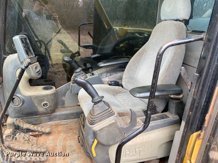 image for item DL7069 2009 Caterpillar 324D L  excavator