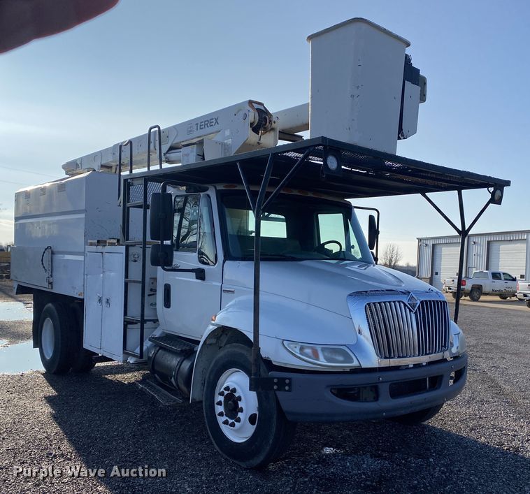 image for item DL7074 2009 International 4300  forestry bucket truck