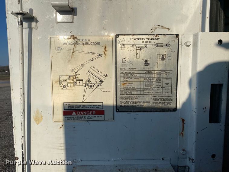 image for item DL7074 2009 International 4300  forestry bucket truck