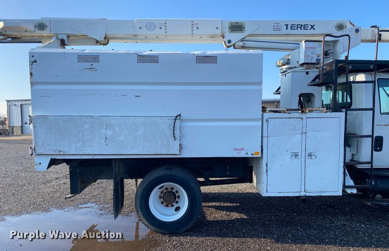 image for item DL7074 2009 International 4300  forestry bucket truck