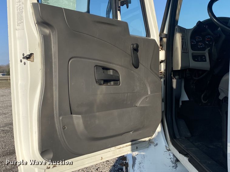 image for item DL7074 2009 International 4300  forestry bucket truck