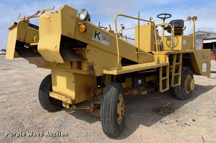 image for item DN4567 Koehring SPK-H  chip spreader