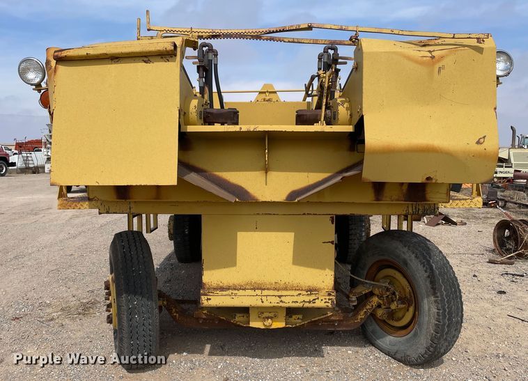 image for item DN4567 Koehring SPK-H  chip spreader