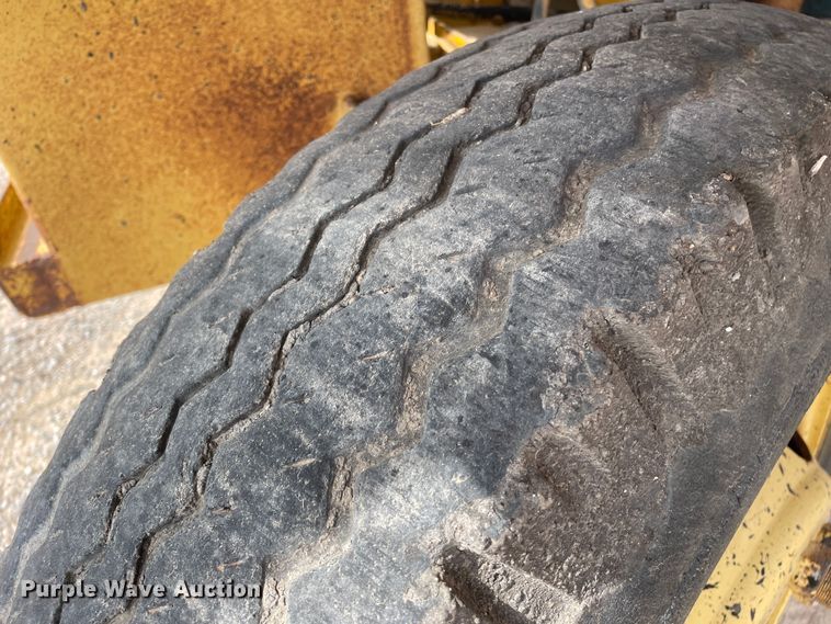 image for item DN4567 Koehring SPK-H  chip spreader