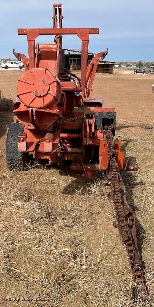 image for item DN4574 1978 Ditch Witch R40  trencher