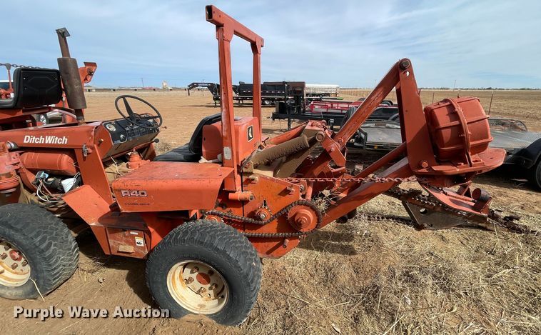 image for item DN4574 1978 Ditch Witch R40  trencher