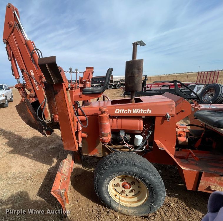 image for item DN4574 1978 Ditch Witch R40  trencher