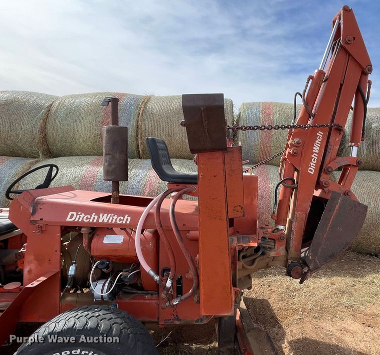 image for item DN4574 1978 Ditch Witch R40  trencher