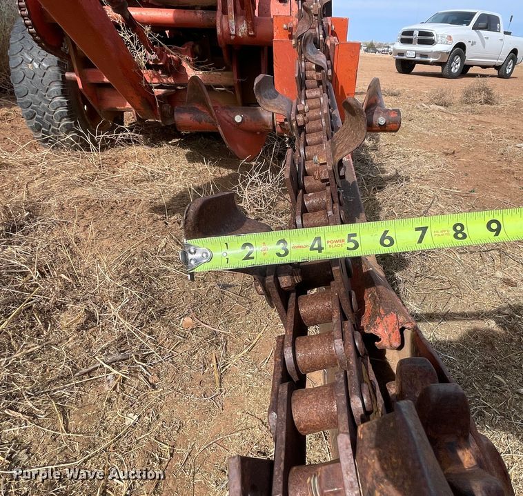 image for item DN4574 1978 Ditch Witch R40  trencher