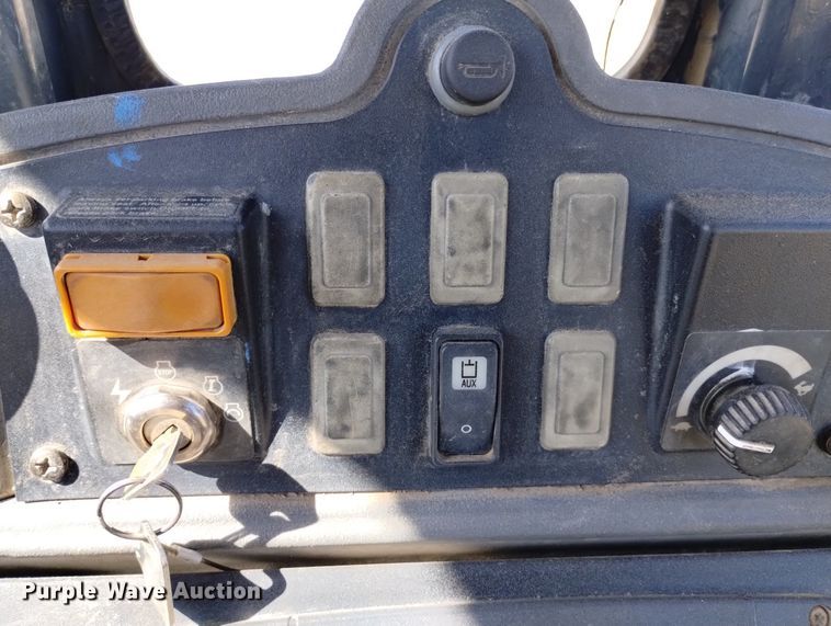 image for item DN6329 2010 John Deere 310J  backhoe