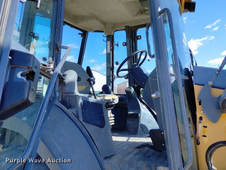 image for item DN6329 2010 John Deere 310J  backhoe