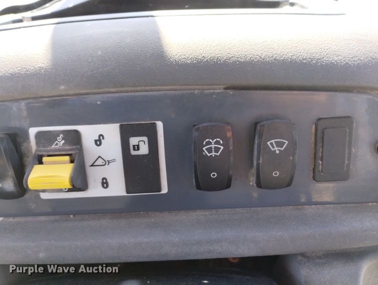 image for item DN6330 2010 John Deere 310SJ  backhoe