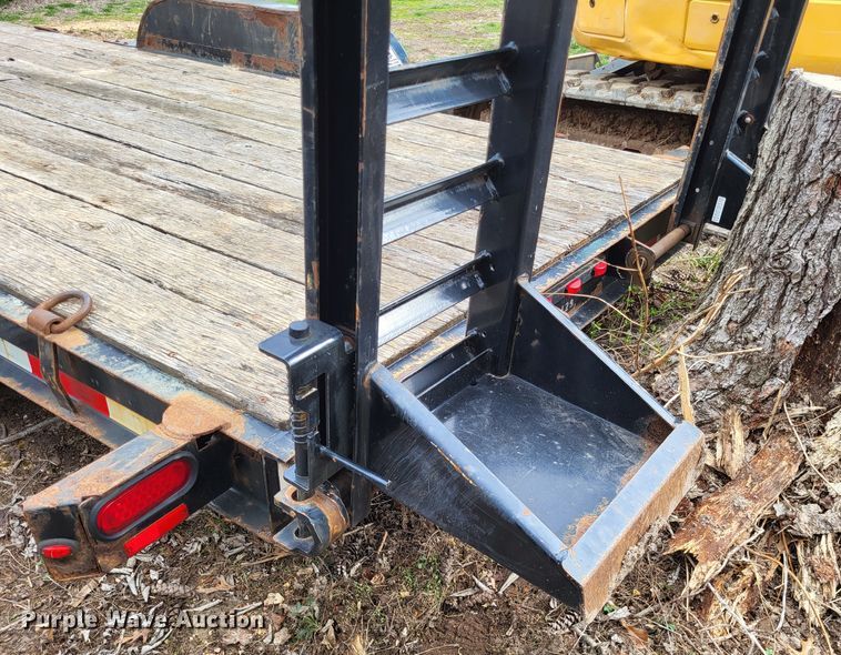 image for item DO3590 2013 Trail King TK14U  equipment trailer