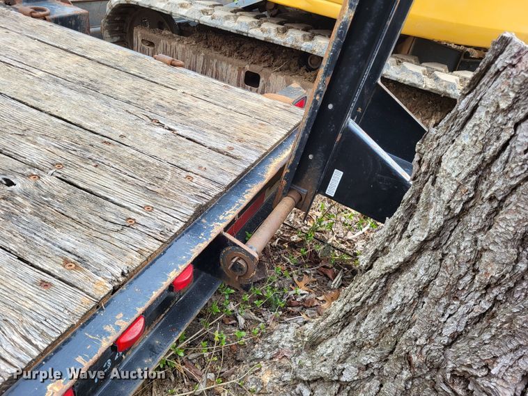 image for item DO3590 2013 Trail King TK14U  equipment trailer