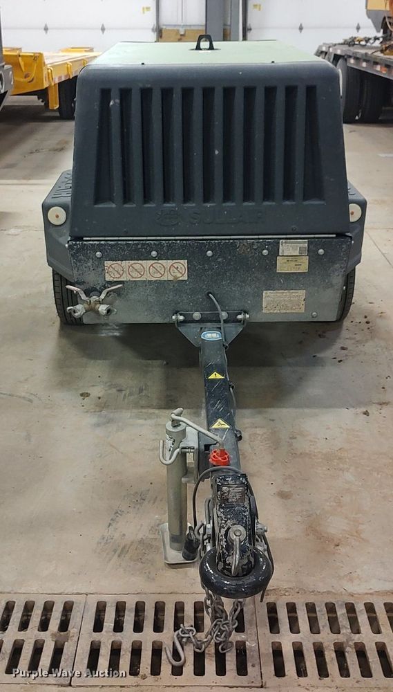 image for item DO3819 Sullair 185DPQ  air compressor