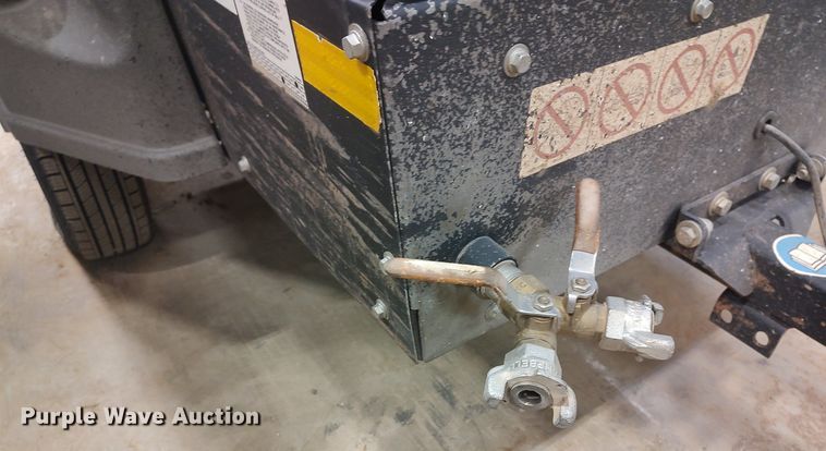 image for item DO3819 Sullair 185DPQ  air compressor