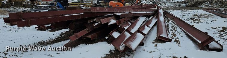 image for item DO4226 Approximately 107 pieces of red iron building materials