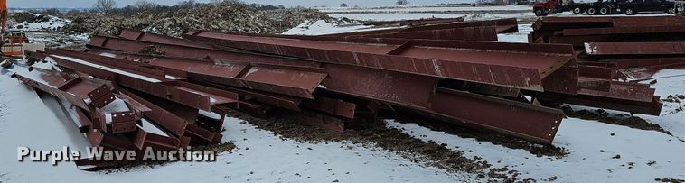 image for item DO4226 Approximately 107 pieces of red iron building materials