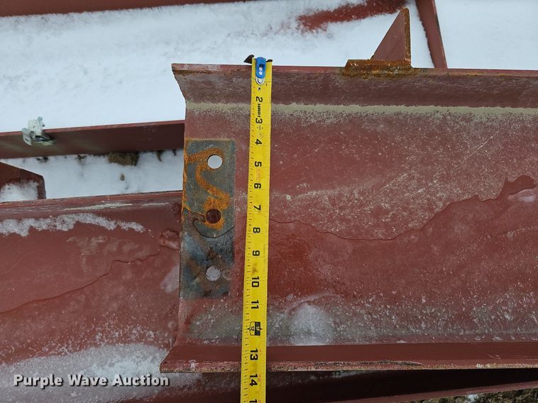 image for item DO4226 Approximately 107 pieces of red iron building materials