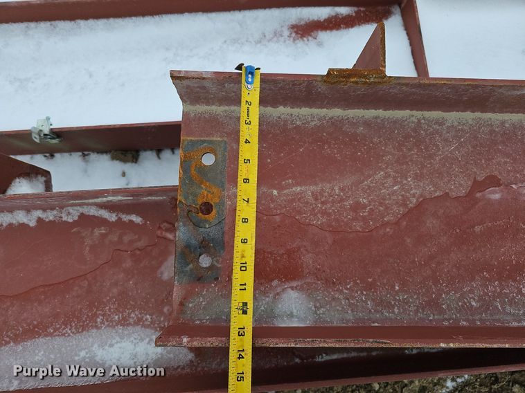 image for item DO4226 Approximately 107 pieces of red iron building materials