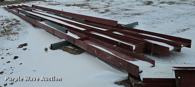 image for item DO4226 Approximately 107 pieces of red iron building materials