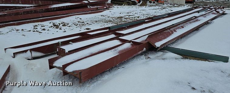 image for item DO4226 Approximately 107 pieces of red iron building materials