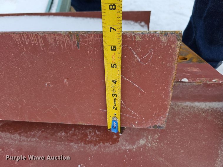 image for item DO4226 Approximately 107 pieces of red iron building materials