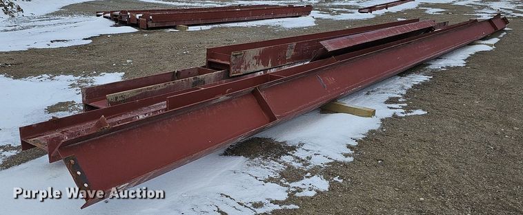 image for item DO4226 Approximately 107 pieces of red iron building materials