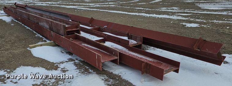 image for item DO4226 Approximately 107 pieces of red iron building materials