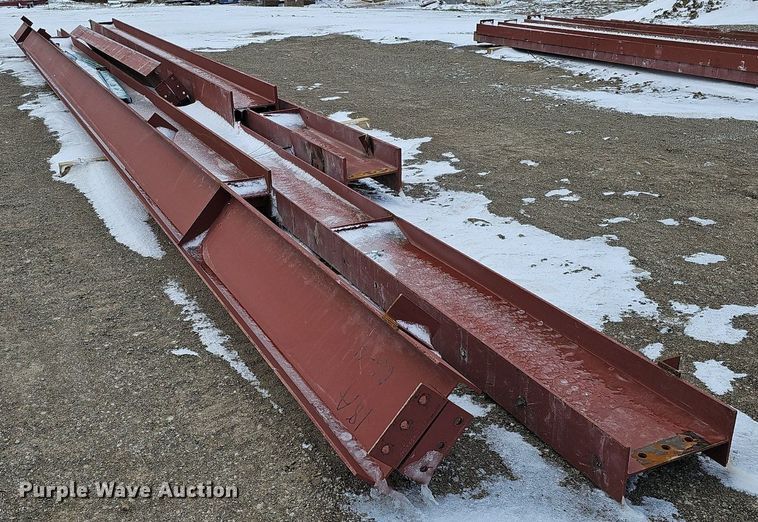 image for item DO4226 Approximately 107 pieces of red iron building materials