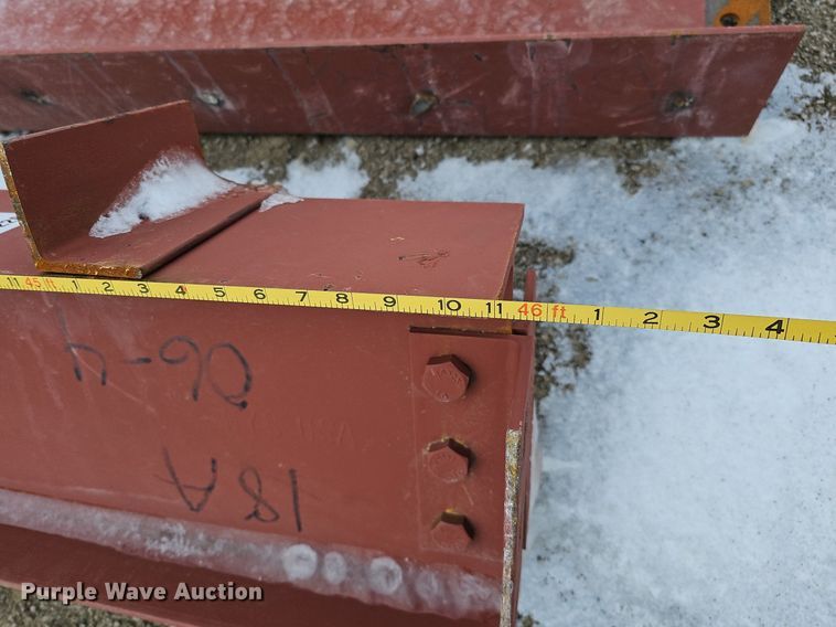 image for item DO4226 Approximately 107 pieces of red iron building materials